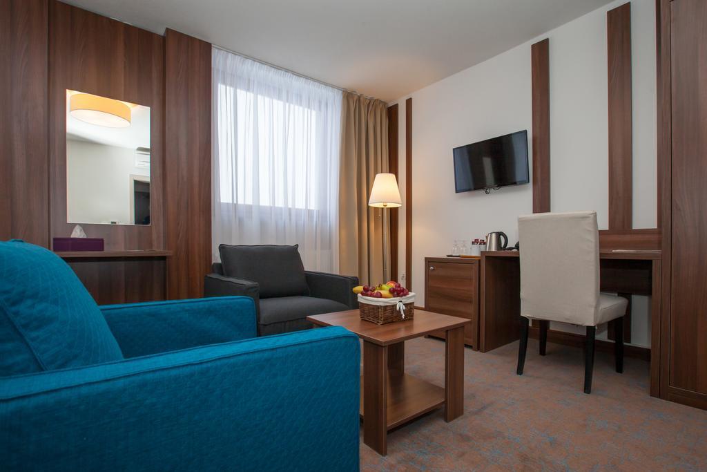 Hotel Metropol Spisska Nova Ves Exterior photo